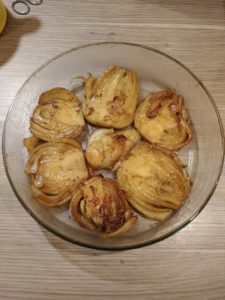Plat vu de haut avec les tranches de fenouil